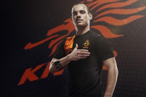 kaiyun sports-7成进球靠一人？曼城3-1逆转黑马，哈兰德梅开二度10轮轰13球，曼城引援哈兰德